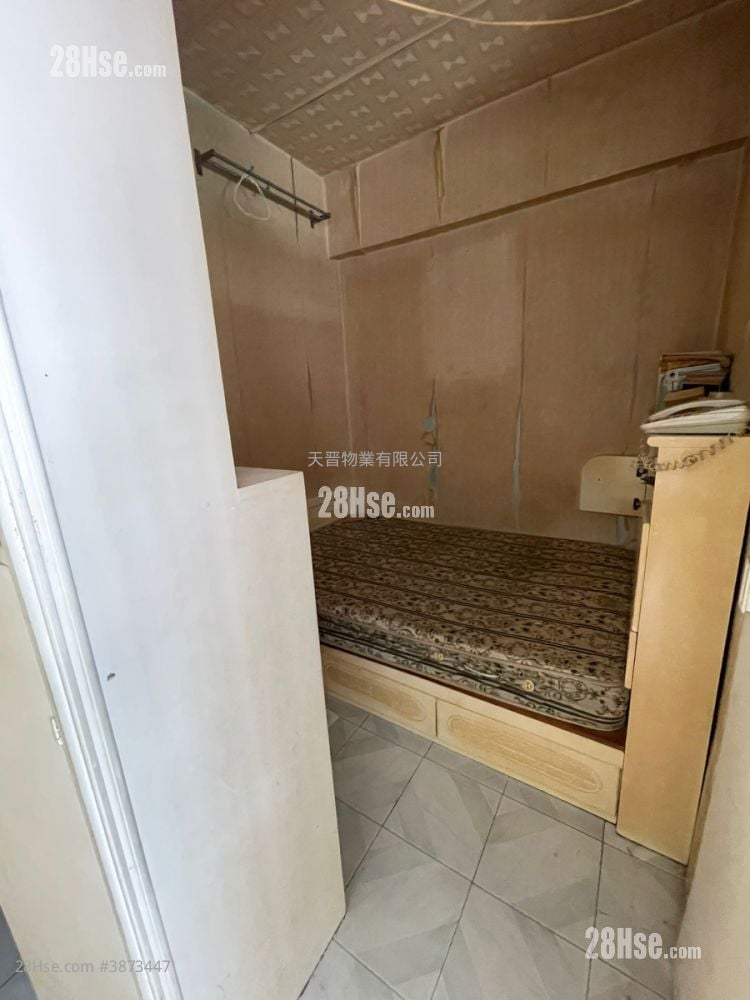 Honour Building Sell 2 Bedrooms , 1 Bathroom 287 ft²