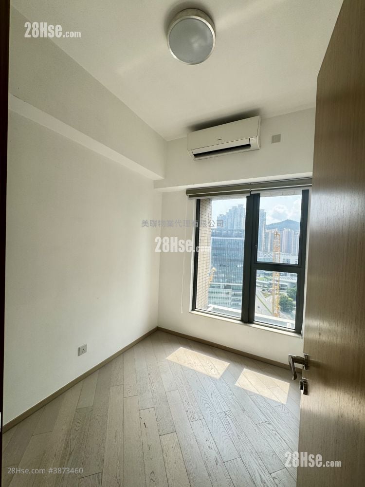 The Wings Sell 3 Bedrooms , 2 Bathrooms 699 ft²