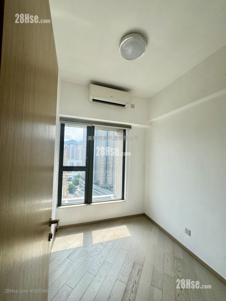 The Wings Sell 3 Bedrooms , 2 Bathrooms 699 ft²