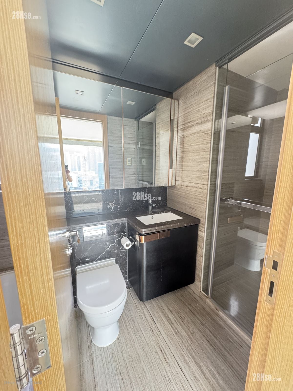 The Wings Sell 3 Bedrooms , 2 Bathrooms 699 ft²