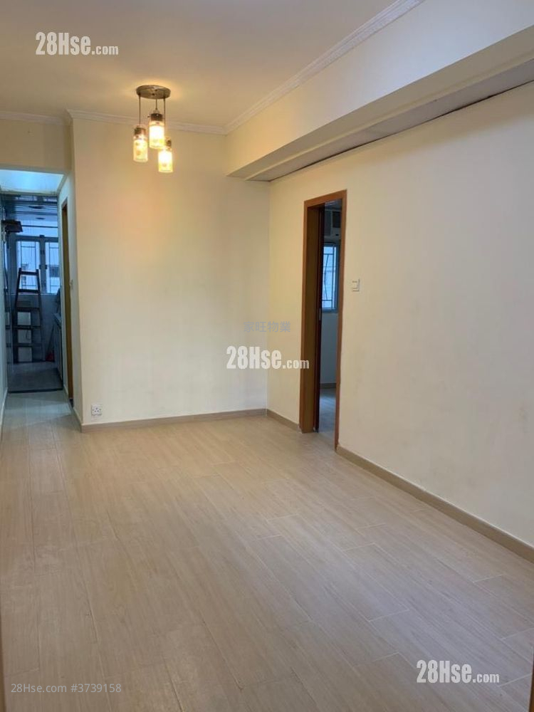Han Hing Building Sell 3 Bedrooms , 1 Bathroom 371 ft²