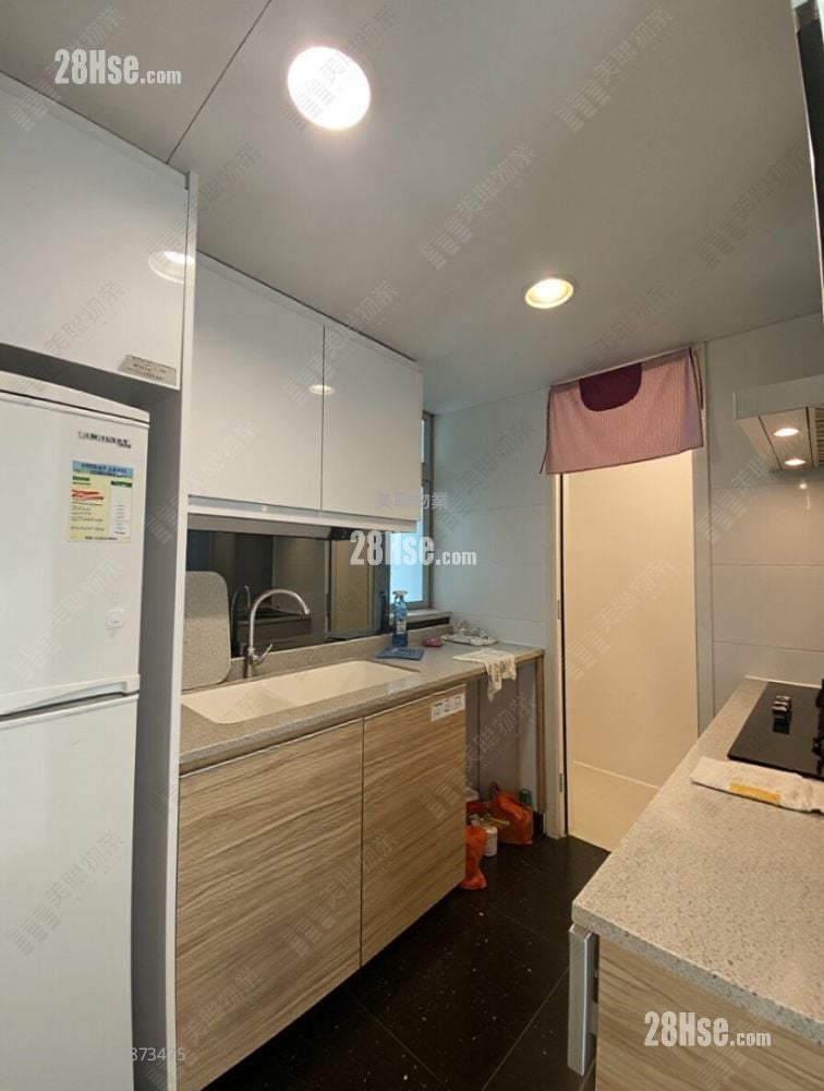 Uptown Rental 765 ft²