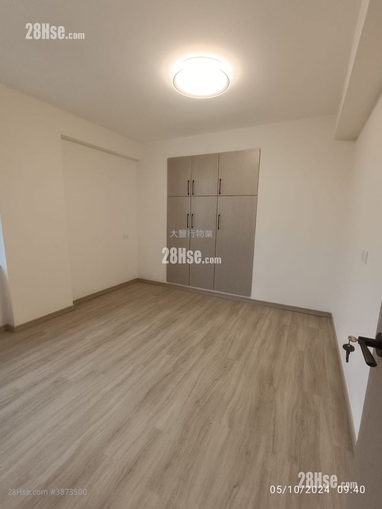 Perth Garden Sell 3 Bedrooms , 2 Bathrooms 994 ft²