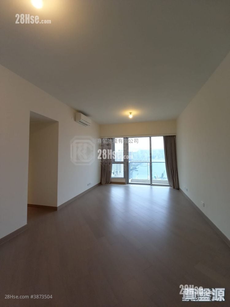 Cullinan West Rental 4 Bedrooms , 2 Bathrooms 1,214 ft²