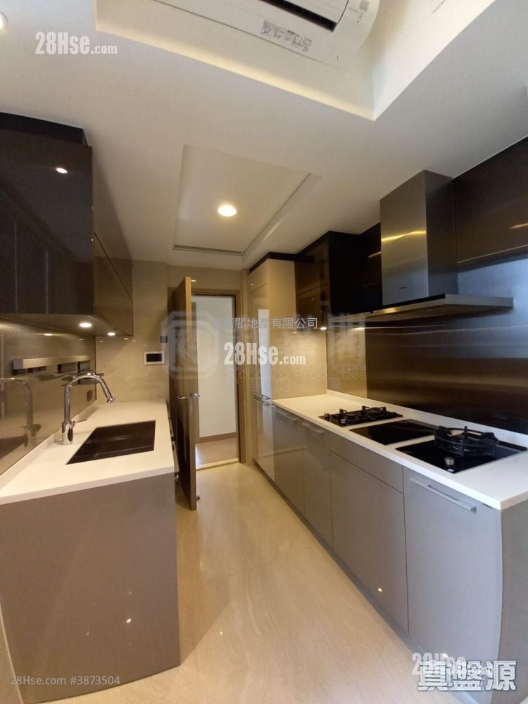 Cullinan West Rental 4 Bedrooms , 2 Bathrooms 1,214 ft²