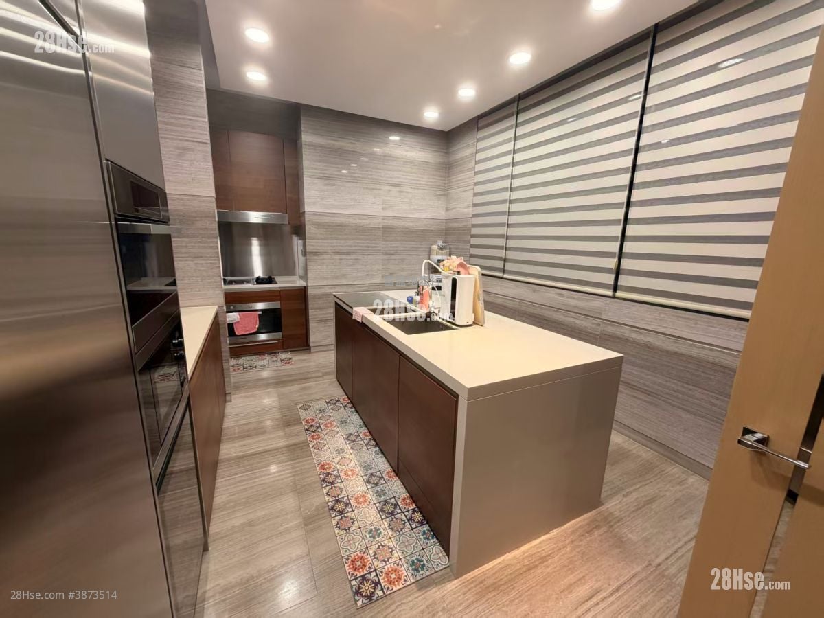 Phase I Of Park Villa Sell 5+ Bedrooms , 5+ Bathrooms 4,216 ft²