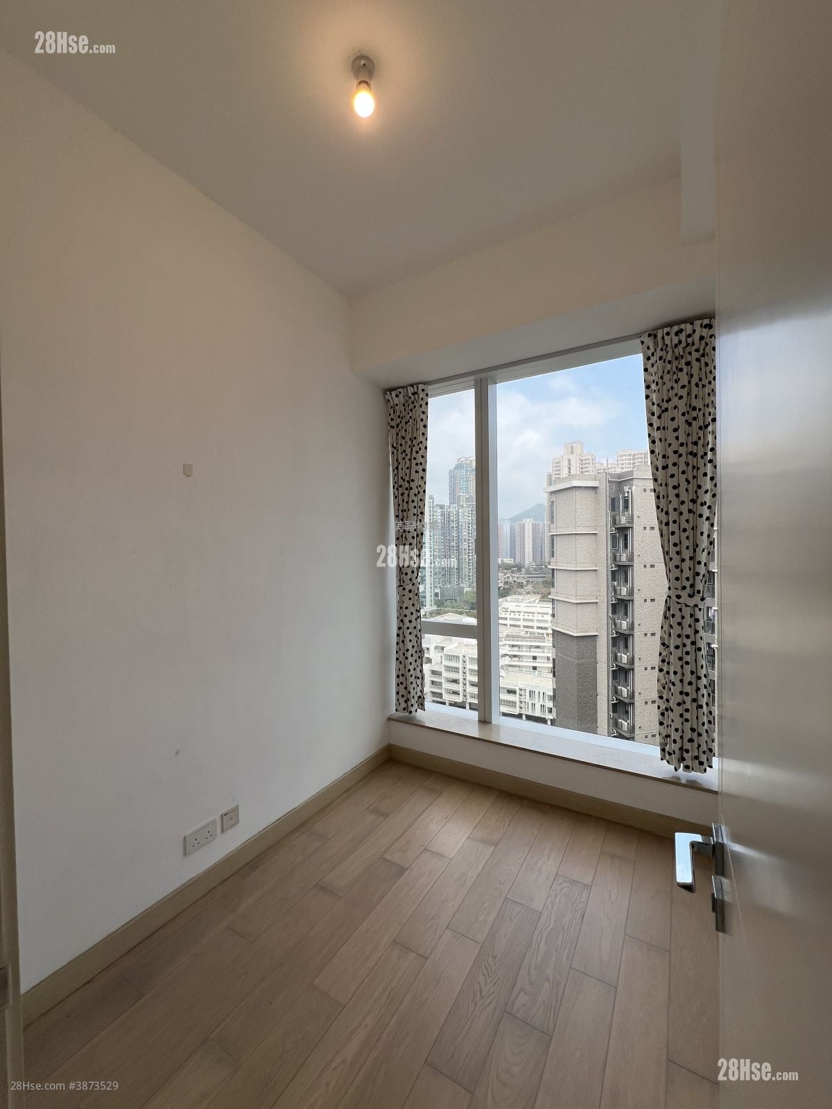 bedroom 1: Monterey Sell 2 Bedrooms , 1 Bathroom 522 ft²