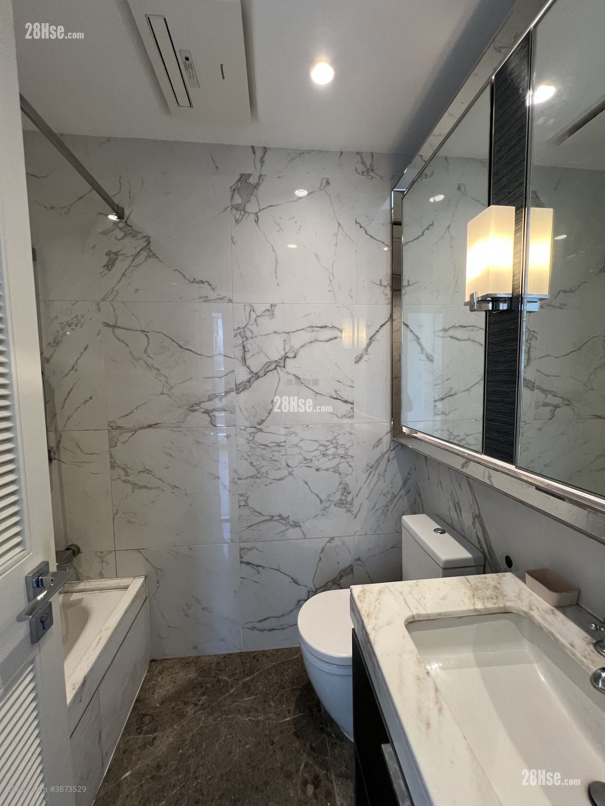 bathroom: Monterey Sell 2 Bedrooms , 1 Bathroom 522 ft²