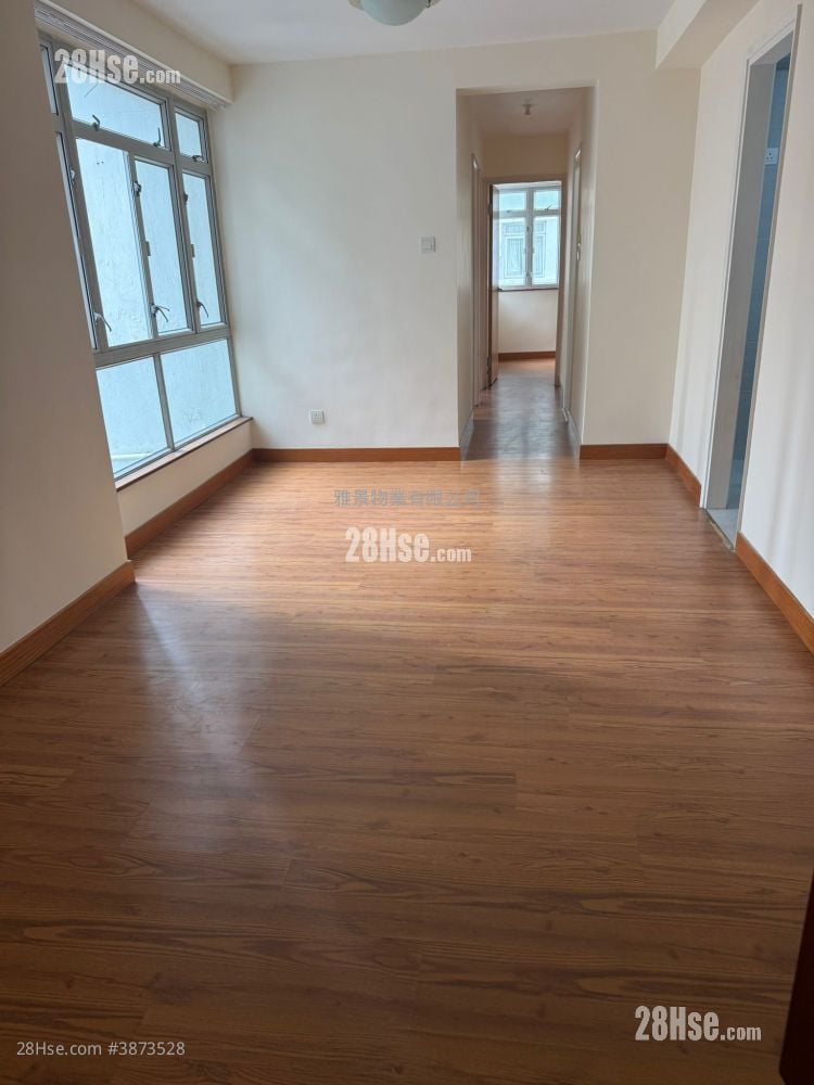 Nan Fung Sun Chuen Sell 3 Bedrooms , 1 Bathroom 570 ft²