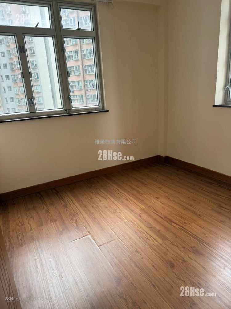 Nan Fung Sun Chuen Sell 3 Bedrooms , 1 Bathroom 570 ft²