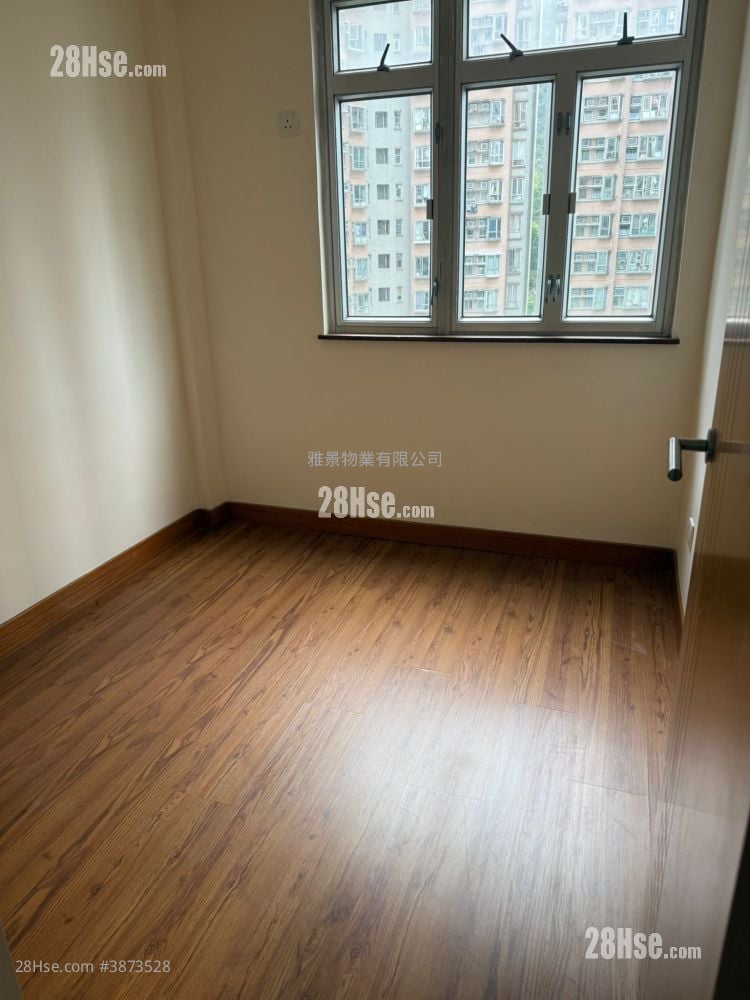 Nan Fung Sun Chuen Sell 3 Bedrooms , 1 Bathroom 570 ft²