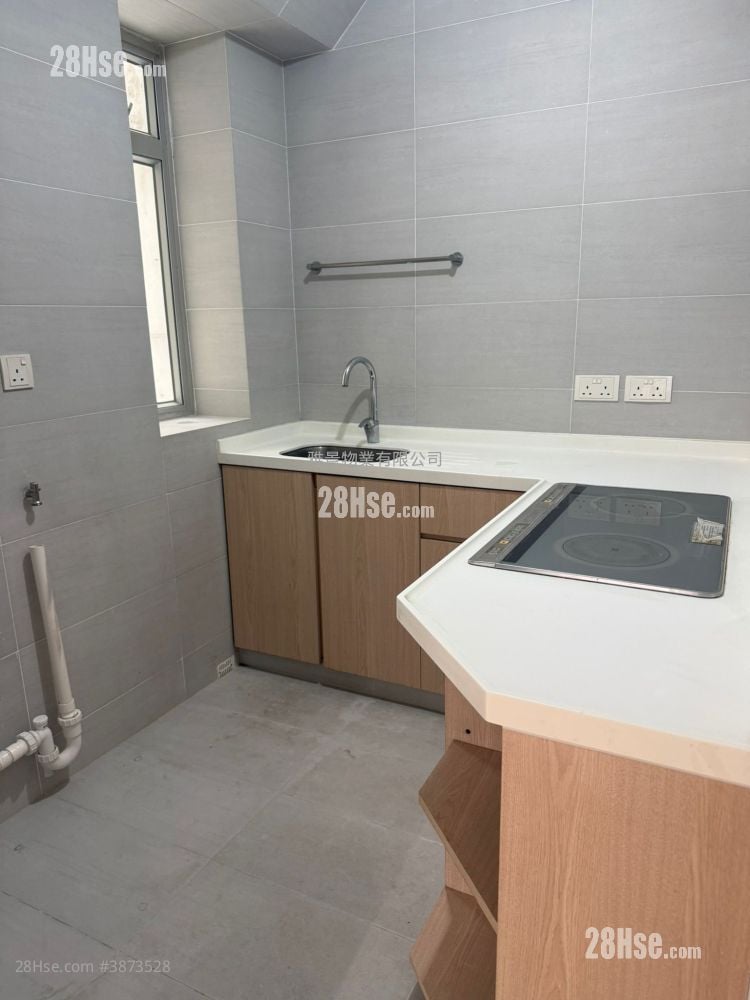 Nan Fung Sun Chuen Sell 3 Bedrooms , 1 Bathroom 570 ft²
