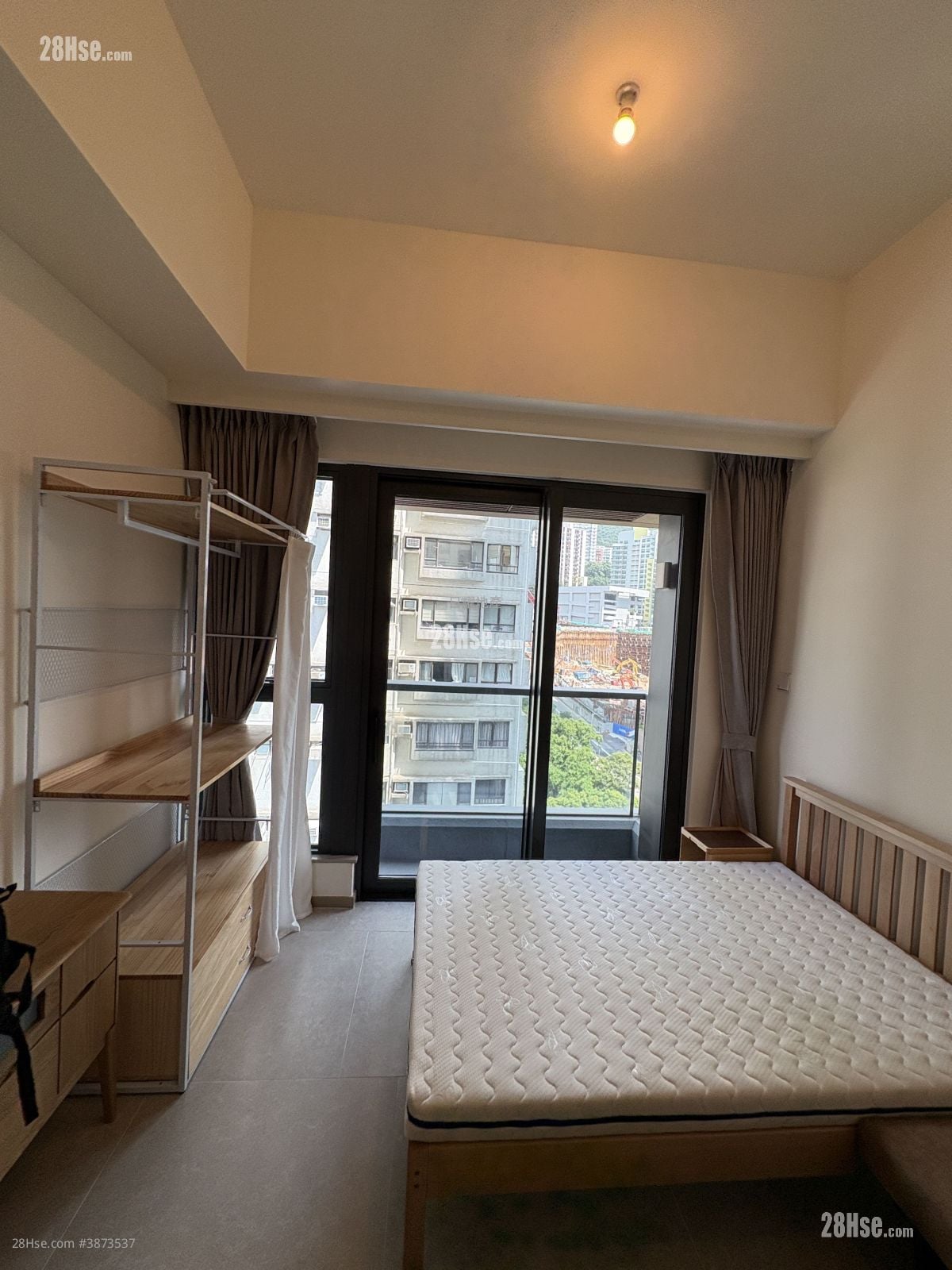Kennedy 38 Rental Studio 229 ft²