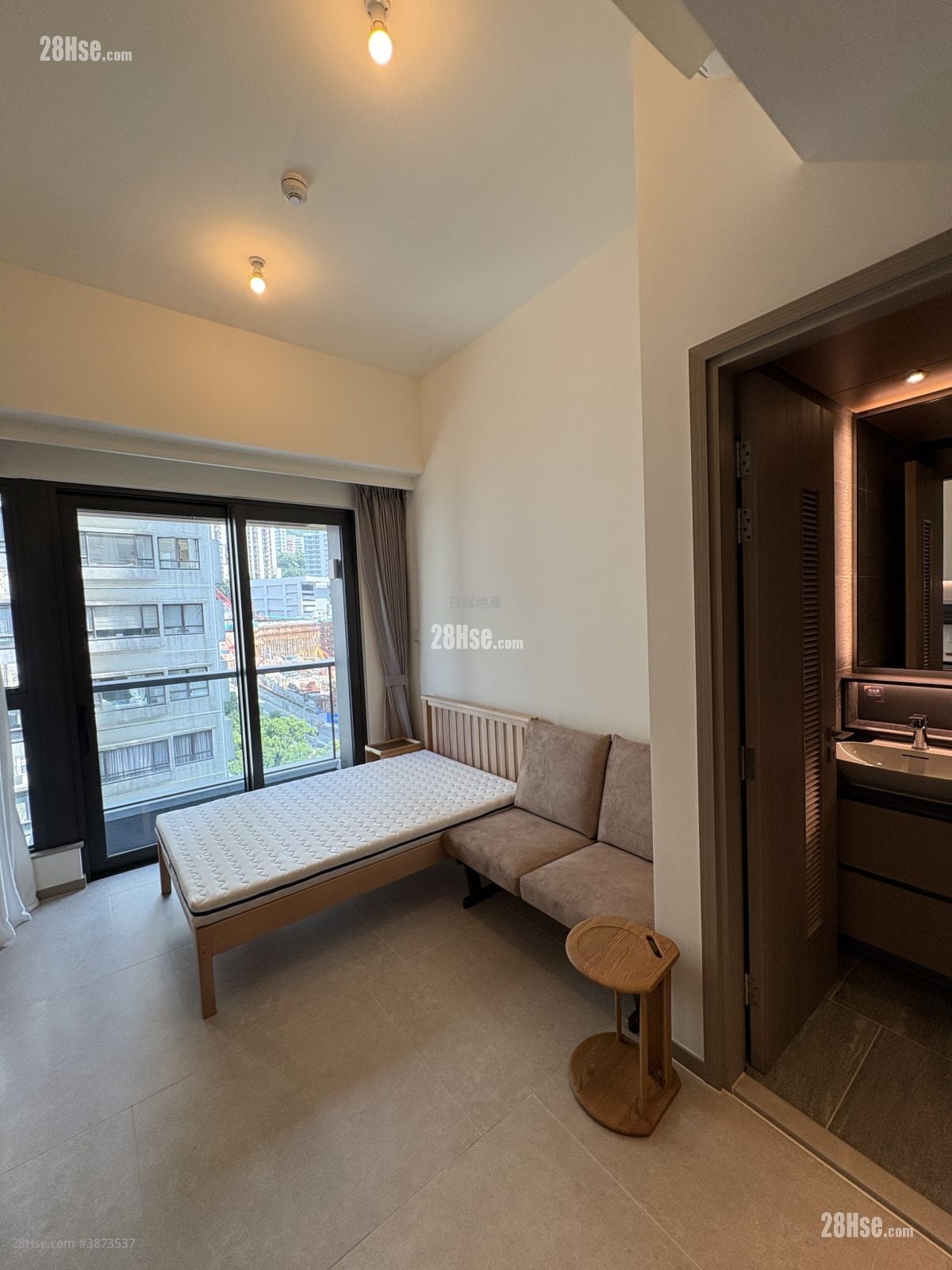 Kennedy 38 Rental Studio 229 ft²