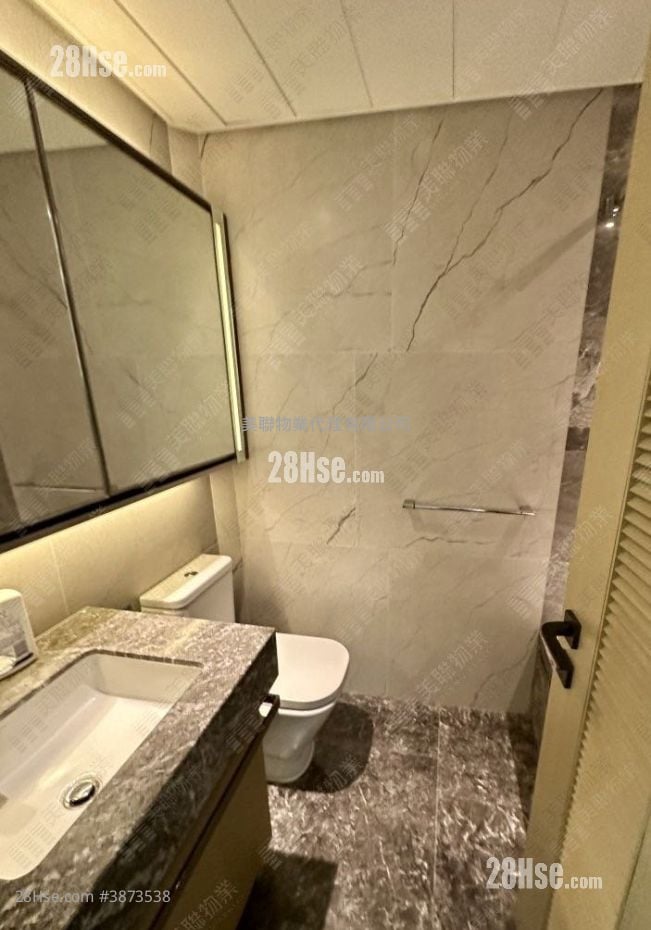 Malibu Sell 2 Bedrooms 541 ft²