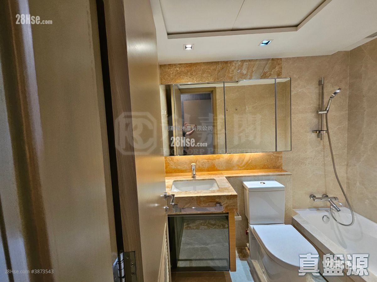 The Latitude Sell 3 Bedrooms , 2 Bathrooms 827 ft²