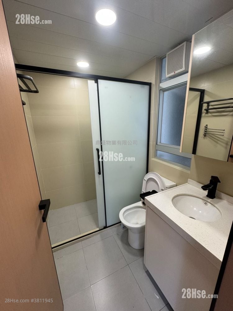 City Garden Rental 3 Bedrooms , 2 Bathrooms 807 ft²