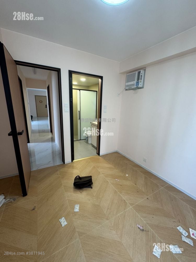 City Garden Rental 3 Bedrooms , 2 Bathrooms 807 ft²