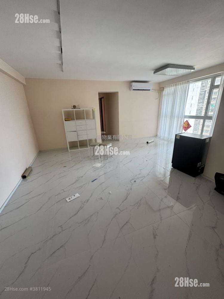 City Garden Rental 3 Bedrooms , 2 Bathrooms 807 ft²