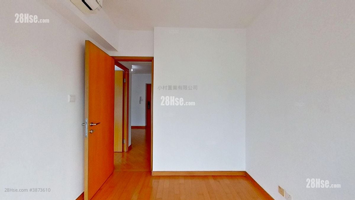 bedroom 2: The Zenith Rental 2 Bedrooms , 1 Bathroom 492 ft²