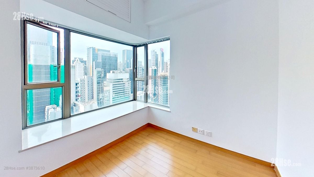 bedroom 2: The Zenith Rental 2 Bedrooms , 1 Bathroom 492 ft²