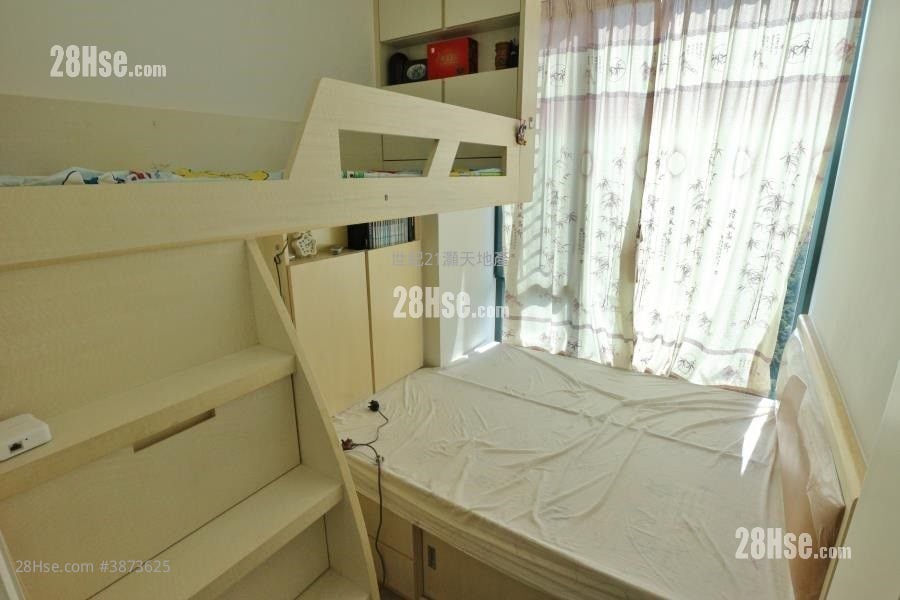 Mont Vert Rental 4 Bedrooms , 2 Bathrooms 949 ft²