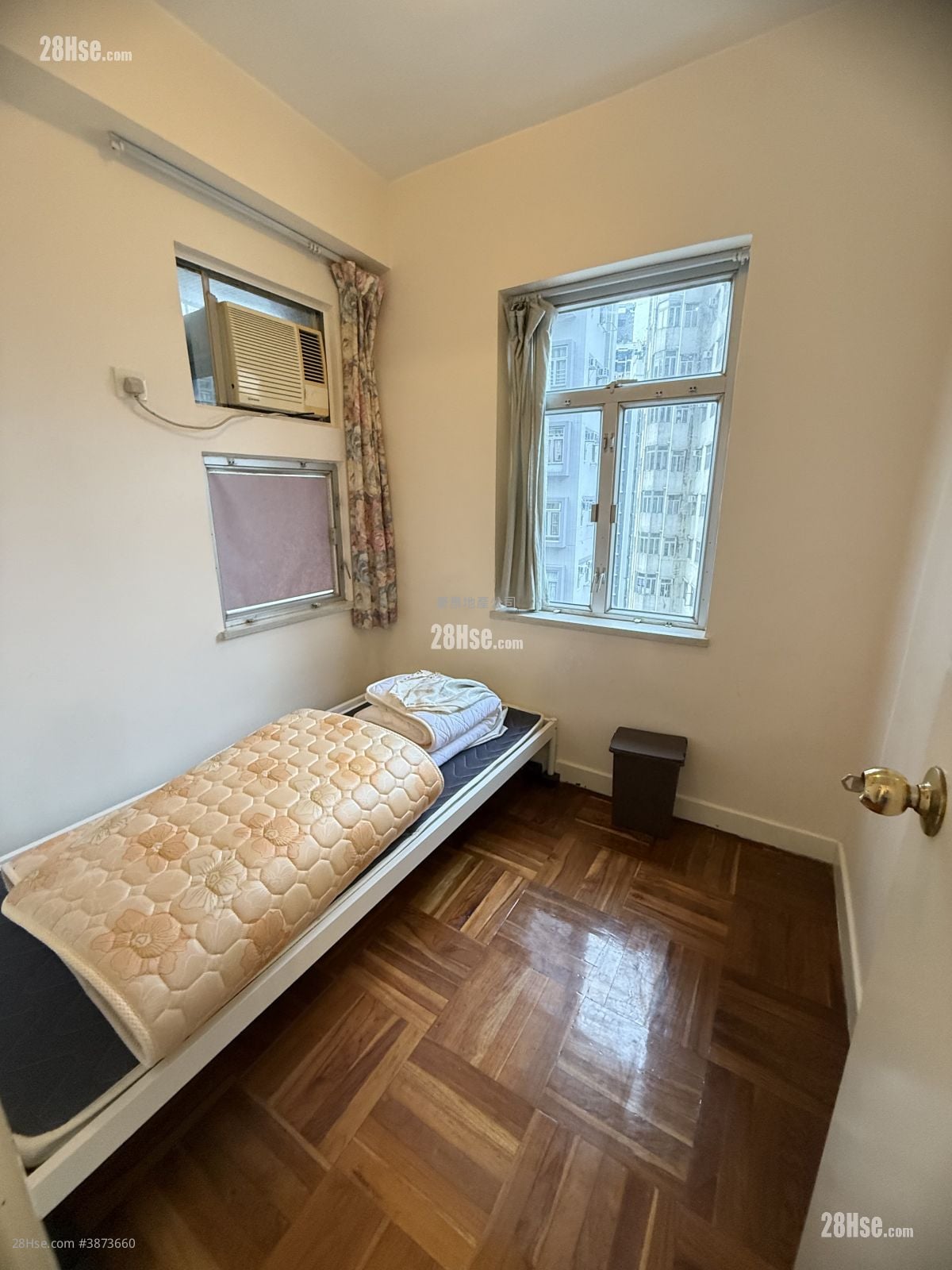 Hoi Sing Building Sell 2 Bedrooms , 1 Bathroom 307 ft²