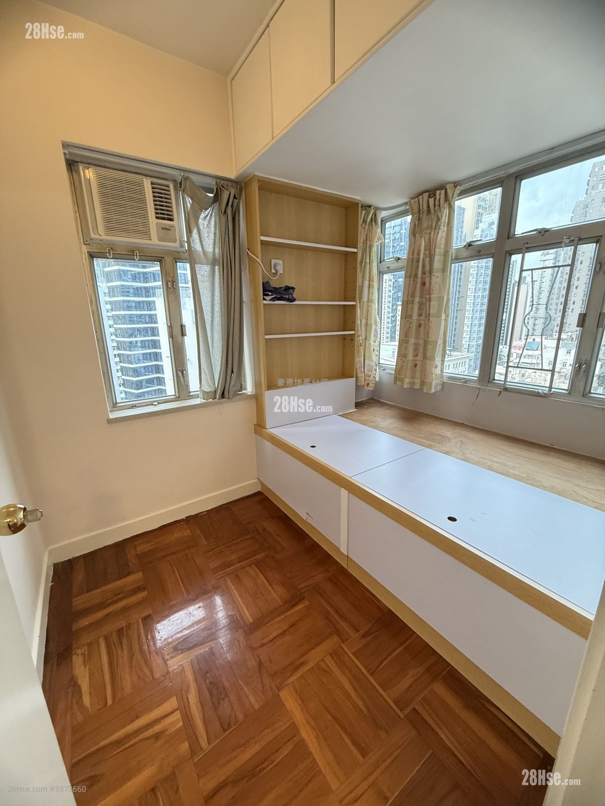 Hoi Sing Building Sell 2 Bedrooms , 1 Bathroom 307 ft²