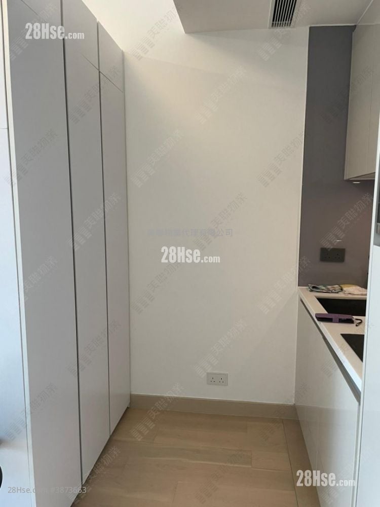 Monterey Sell Studio , 1 Bathroom 280 ft²