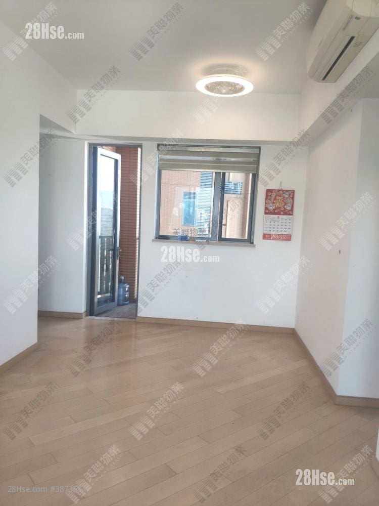 Mount One Sell 3 Bedrooms , 4 Bathrooms 846 ft²