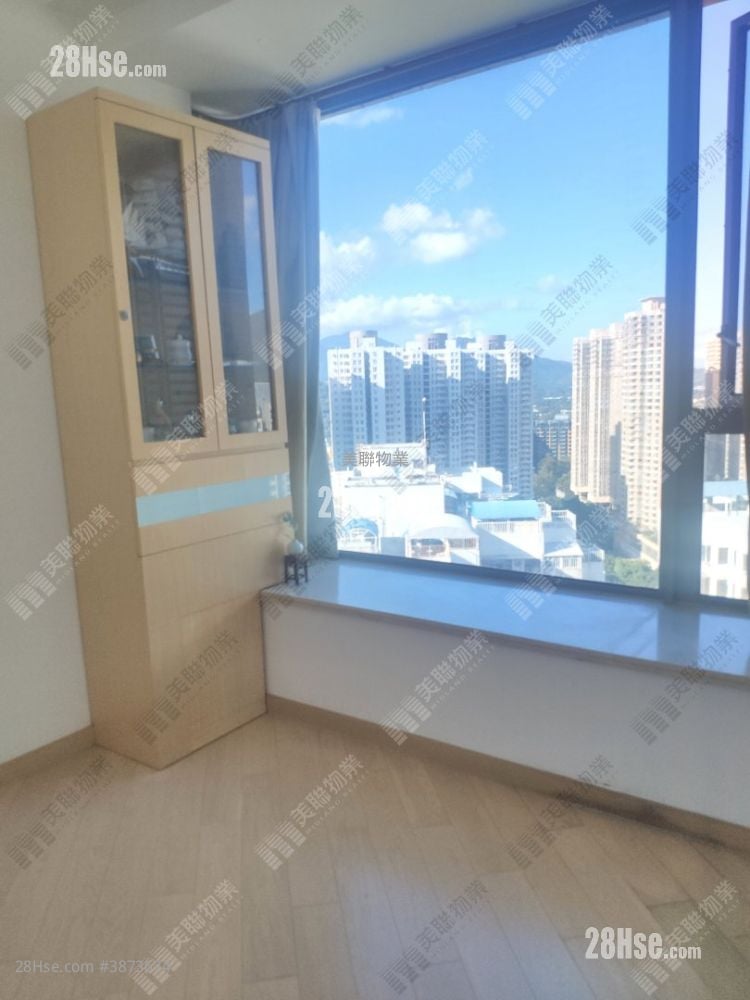 Mount One Sell 3 Bedrooms , 4 Bathrooms 846 ft²