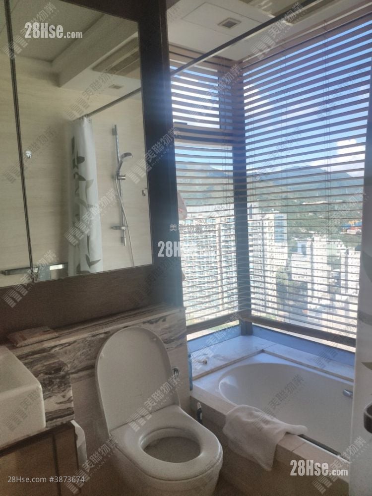 Mount One Sell 3 Bedrooms , 4 Bathrooms 846 ft²