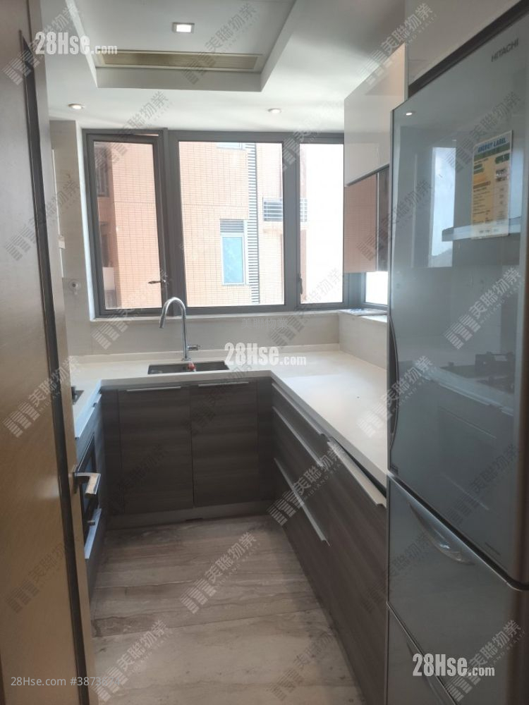 Mount One Sell 3 Bedrooms , 4 Bathrooms 846 ft²