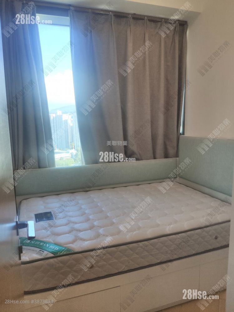 Mount One Sell 3 Bedrooms , 4 Bathrooms 846 ft²