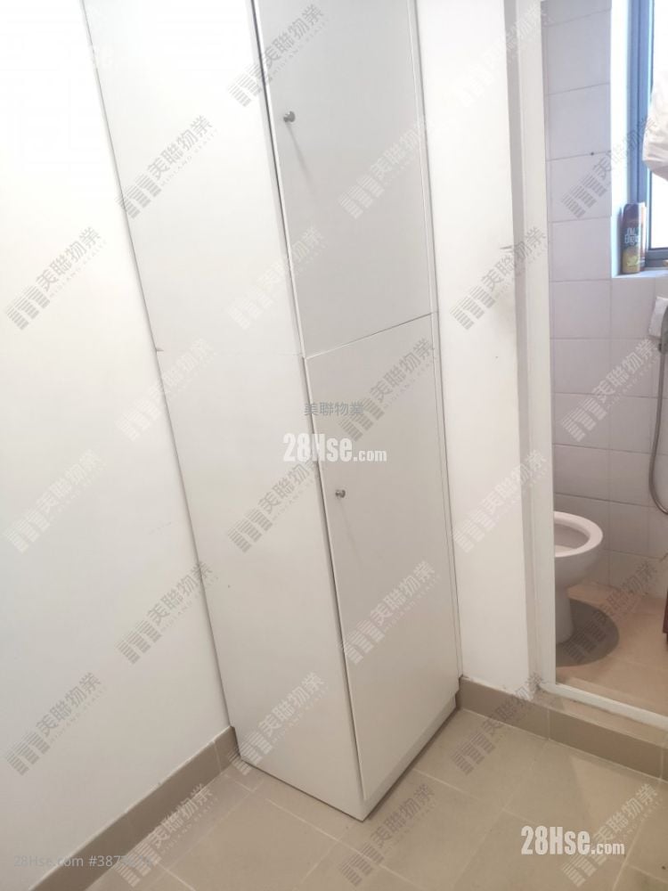 Mount One Sell 3 Bedrooms , 4 Bathrooms 846 ft²