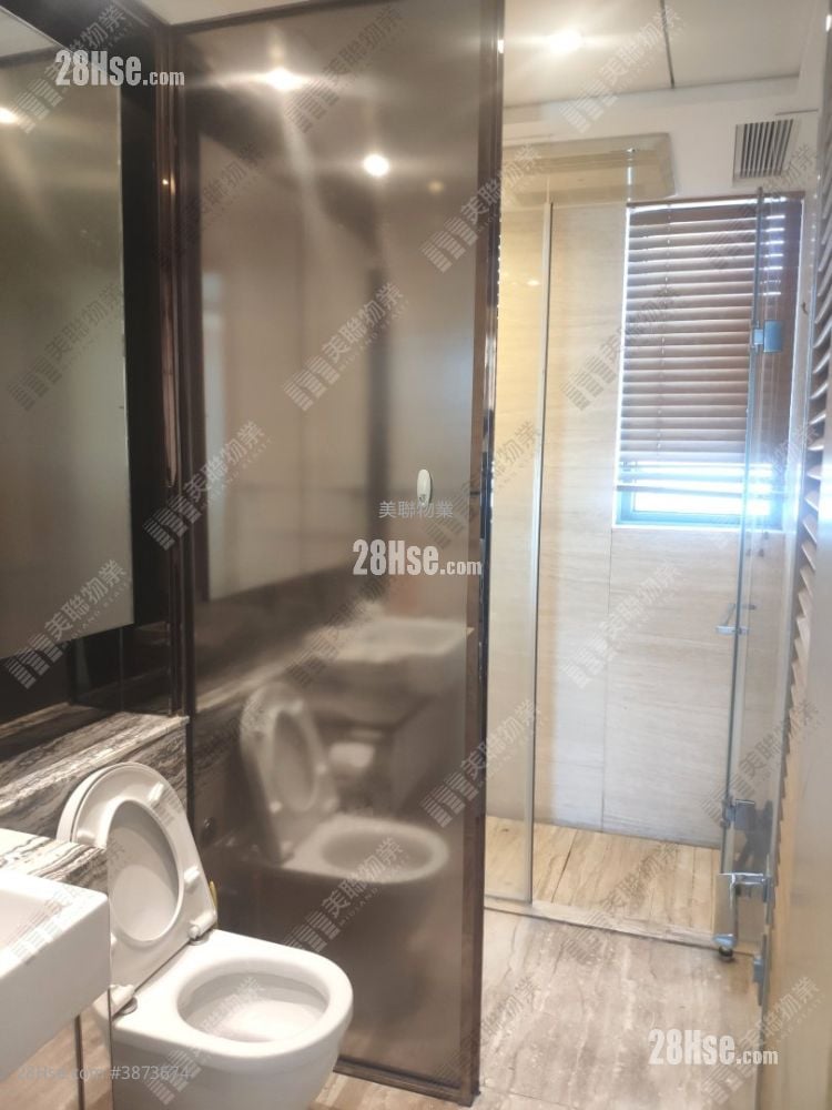 Mount One Sell 3 Bedrooms , 4 Bathrooms 846 ft²