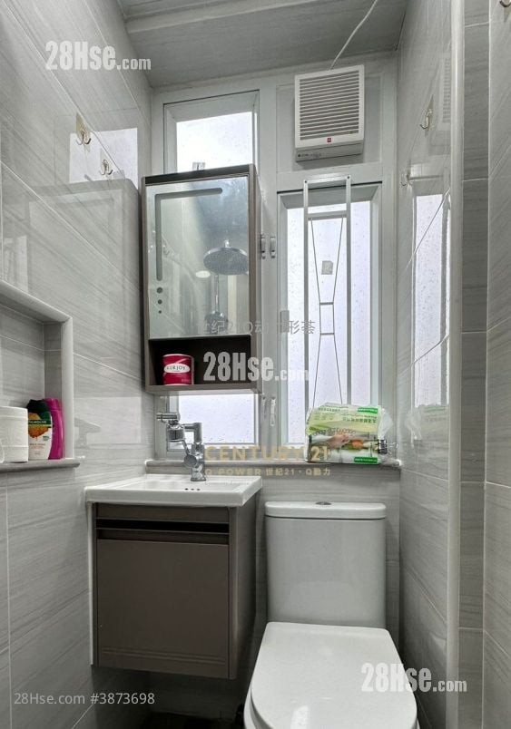 Sai Wan Building Sell 1 Bedroom , 1 Bathroom 226 ft²