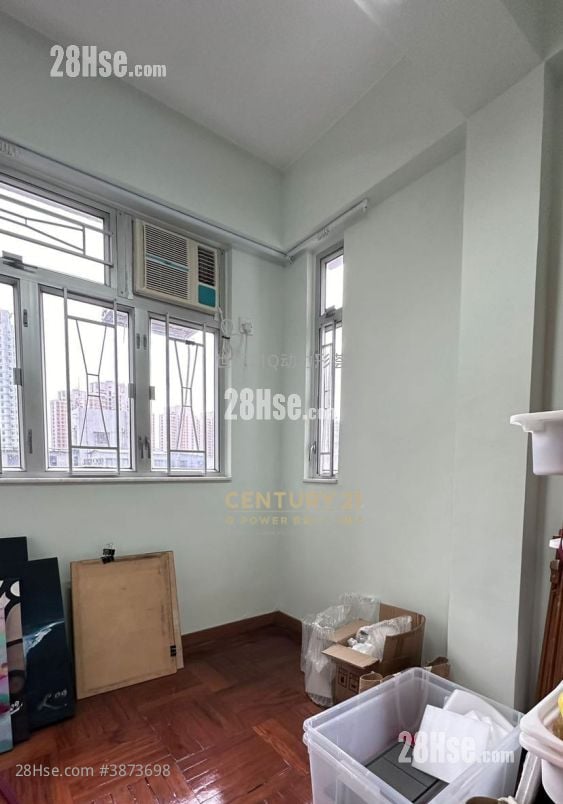 Sai Wan Building Sell 1 Bedroom , 1 Bathroom 226 ft²