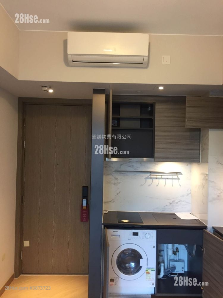 The Zutten Sell Studio , 1 Bathroom 191 ft²