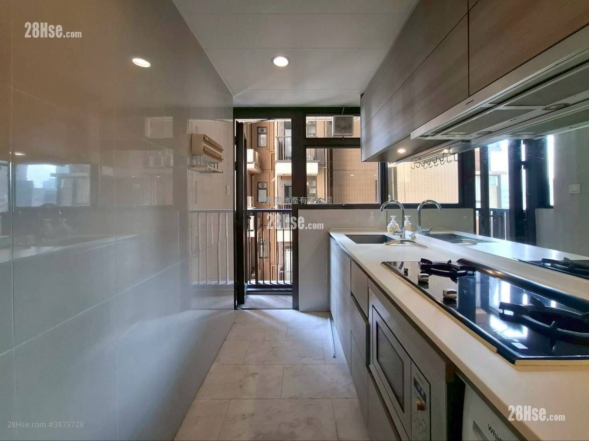 The Visionary Rental 2 Bedrooms 669 ft²