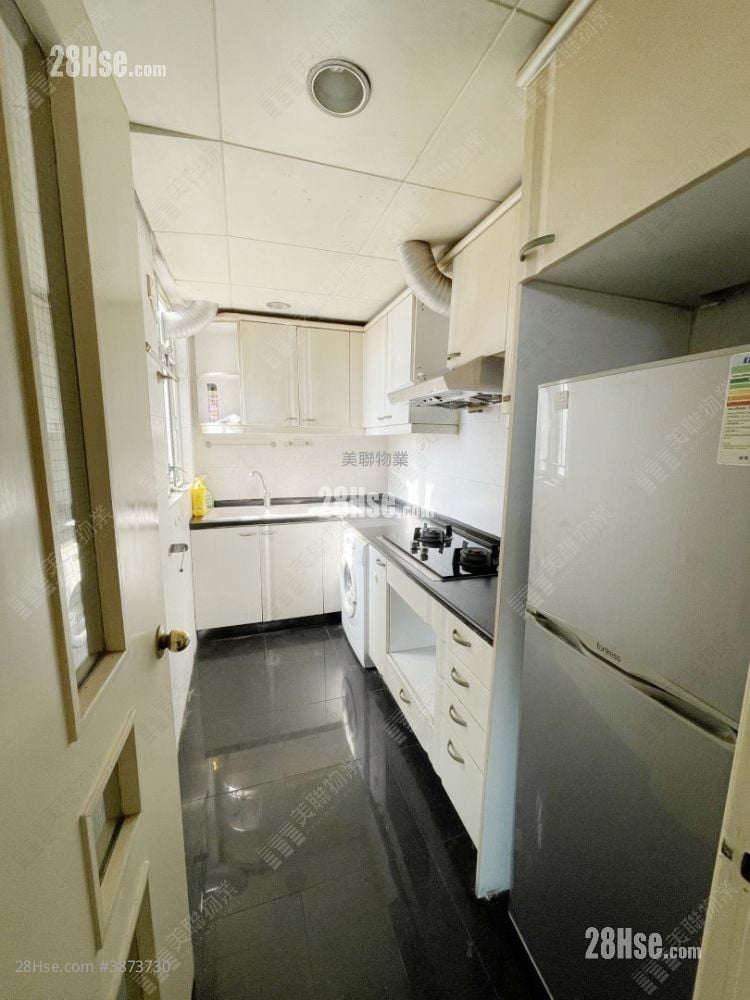 Regentville Sell 3 Bedrooms , 2 Bathrooms 607 ft²