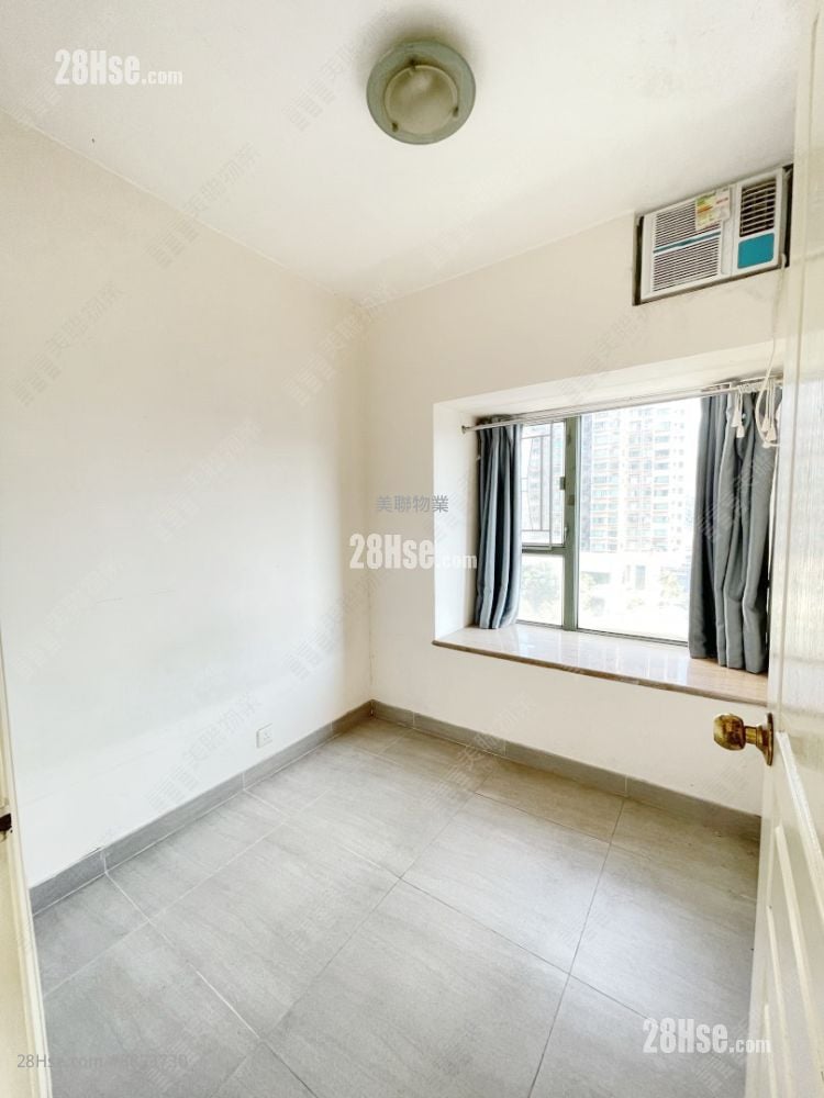 Regentville Sell 3 Bedrooms , 2 Bathrooms 607 ft²