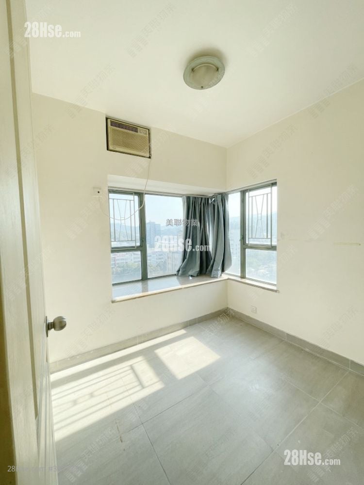 Regentville Sell 3 Bedrooms , 2 Bathrooms 607 ft²