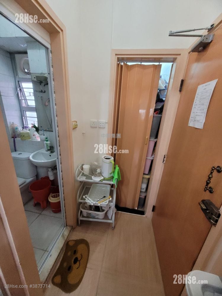 May Point House Sell 2 Bedrooms , 1 Bathroom 330 ft²