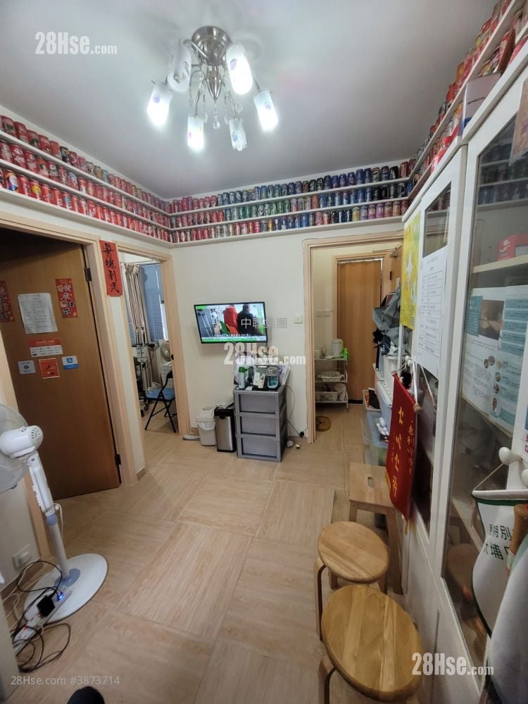May Point House Sell 2 Bedrooms , 1 Bathroom 330 ft²