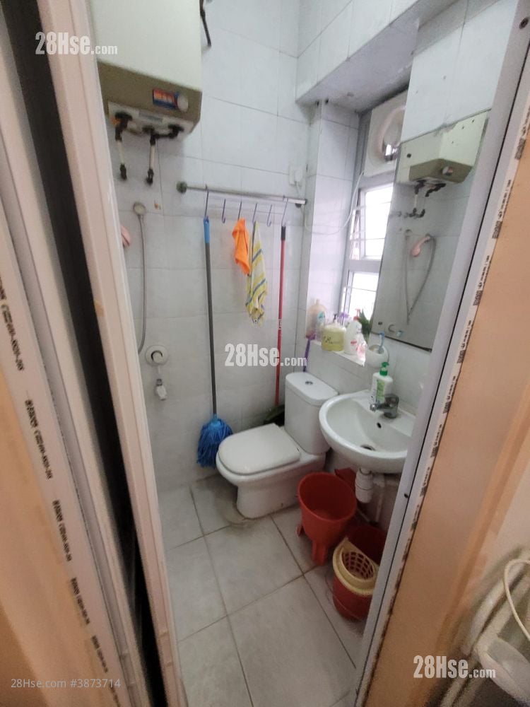 May Point House Sell 2 Bedrooms , 1 Bathroom 330 ft²
