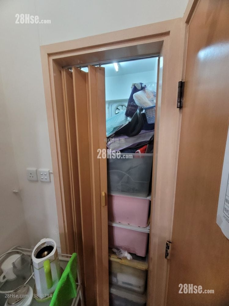 May Point House Sell 2 Bedrooms , 1 Bathroom 330 ft²
