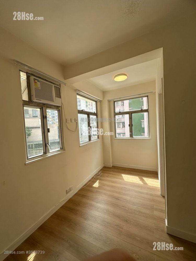 Tak Wun Building Rental Studio 223 ft²