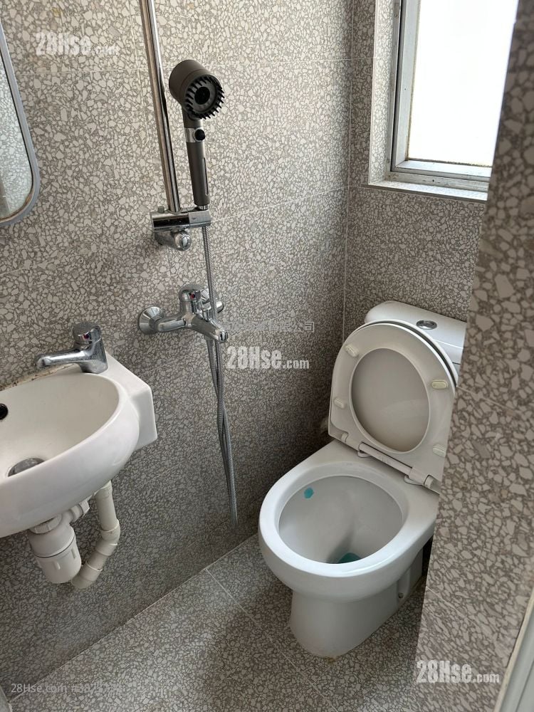 Tak Wun Building Rental Studio 223 ft²