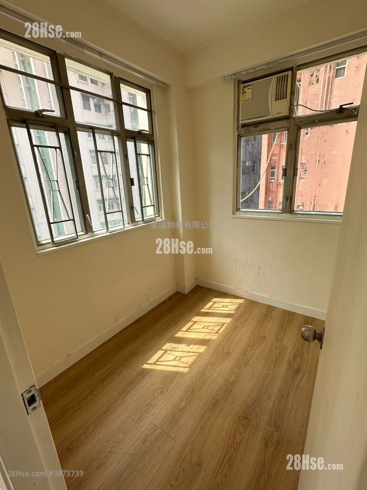 Tak Wun Building Rental Studio 223 ft²